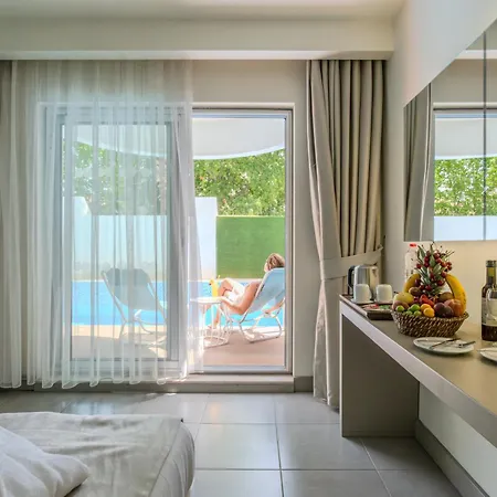 Flora Garden Ephesus Kusadasi Davutlar